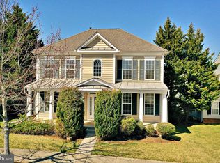 82 Braddock St, Charles Town, WV 25414