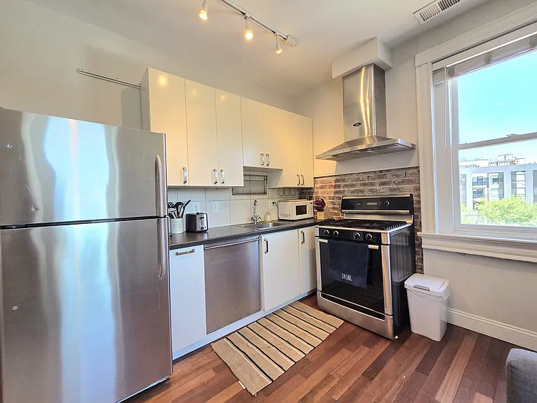 1101 P St NW #3R — Photo 14