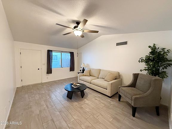 5th image of 649 E 2ND Street