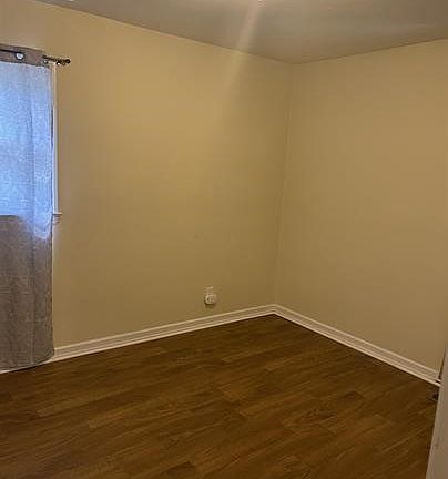 3rd image of 1621 Rudolph St