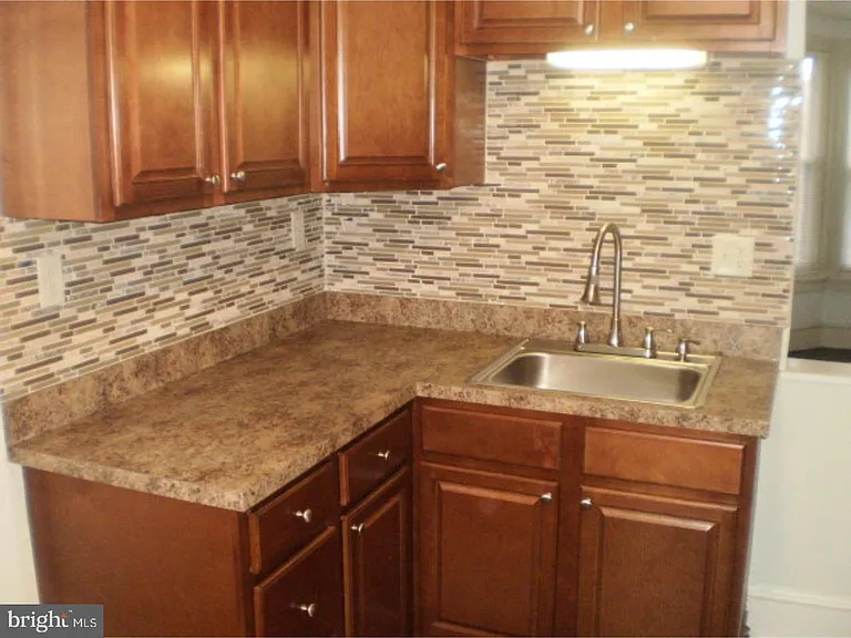 3505 Saint Lawrence Ave #1 — Photo 3