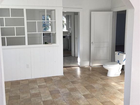 3rd image of 115 Scruggs Ave