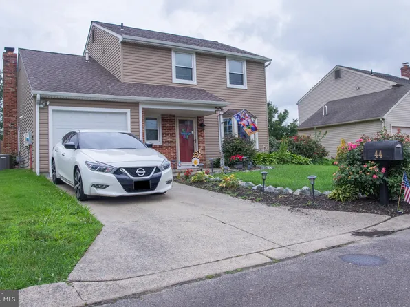 44 Robert Ct, Logan Township, NJ 08085