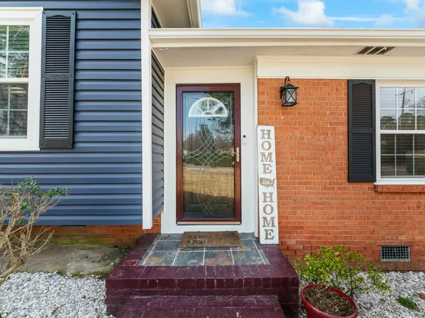 6113 Santa Fe Dr, Fayetteville, NC 28303