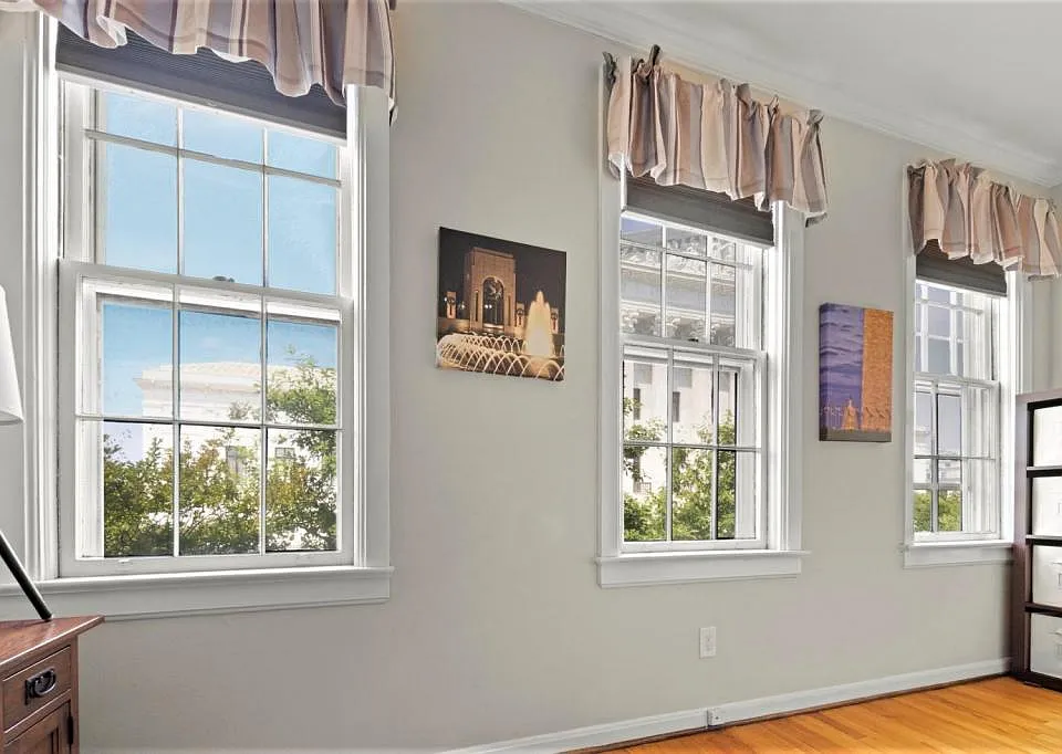 11 2nd St NE #308