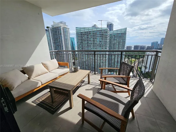 999 SW 1st Ave APT 3004, Miami, FL 33130