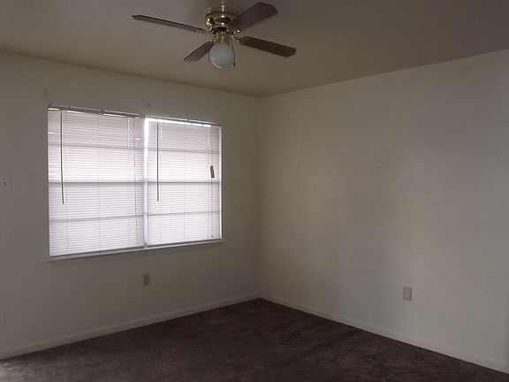 2nd image of 307 Sunset Ln APT 3
