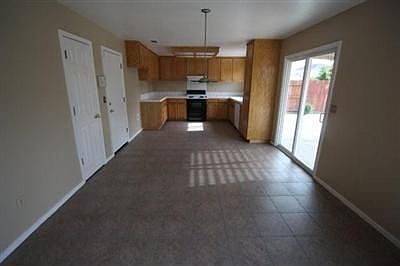 4th image of 2831 Pompeii Ln