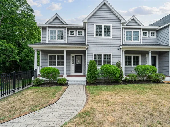205 Elm St #9, Braintree, MA 02184