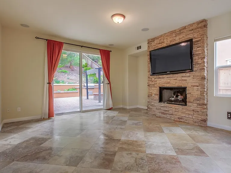936 Citrine Way — Photo 14