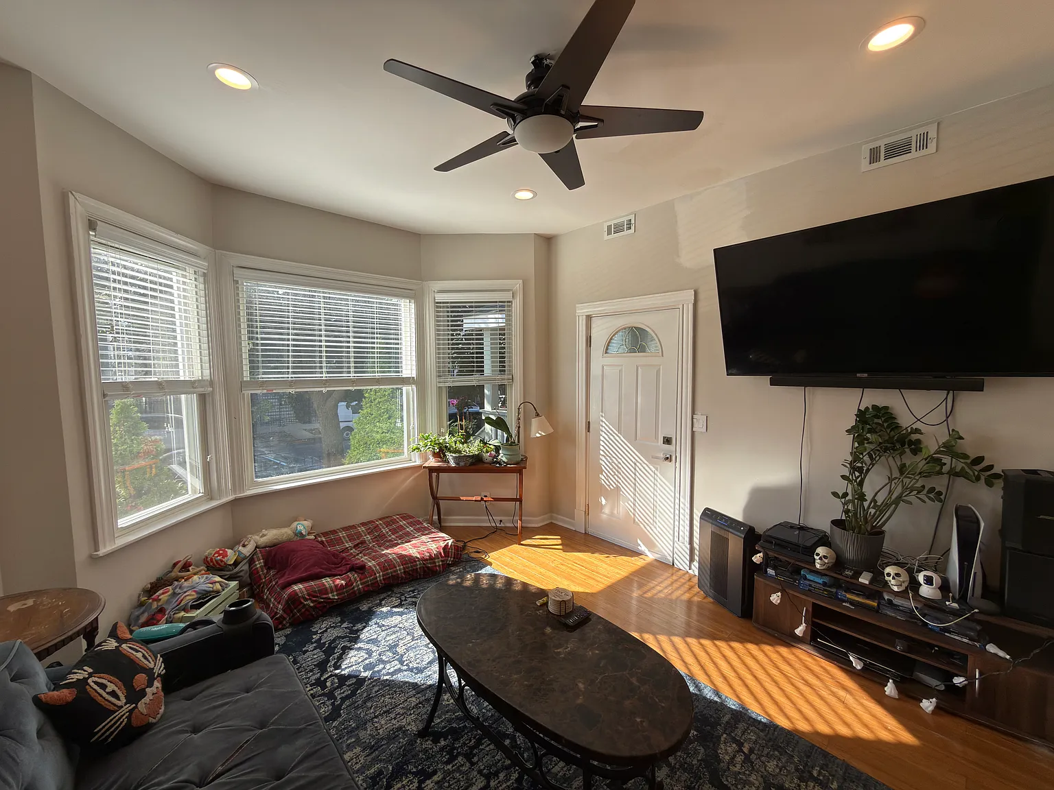 1721 N Kedvale Ave — Photo 4