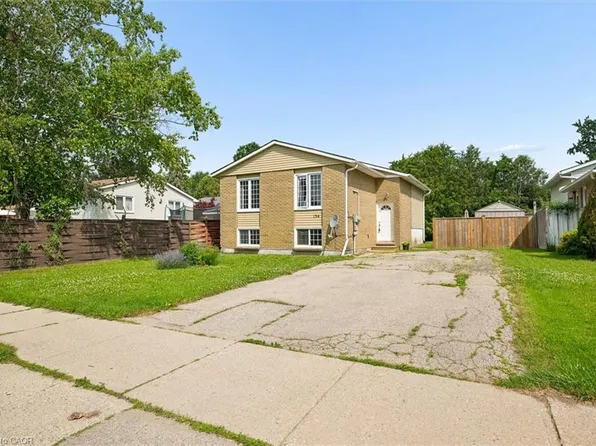 154 Graham Cres, Stratford, ON N5A 7G5
