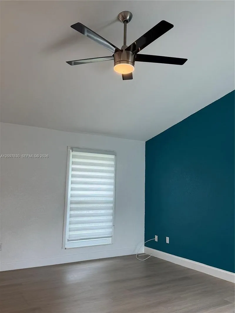 2 bed, 2.0 bath, 980 sqft, $2,995 — Photo 3