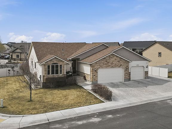 3rd image of 3731 Valley Ridge Ave