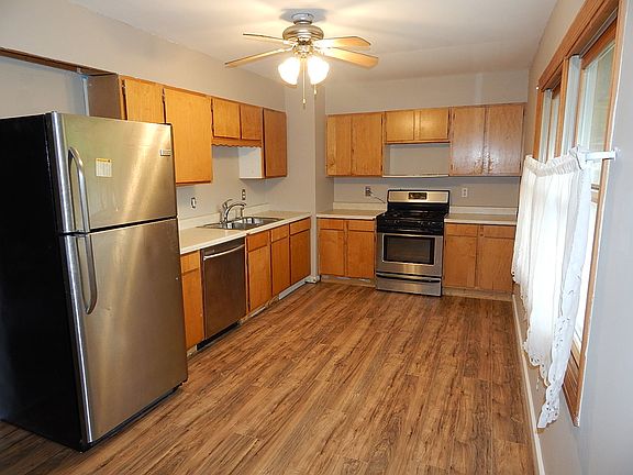 4th image of 64 Trenton Ave