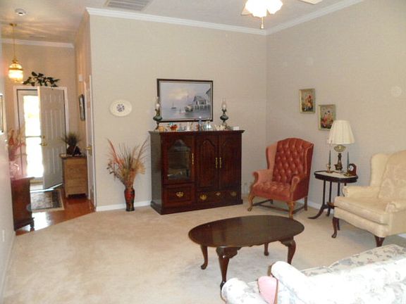 4th image of 1256 Carriage Dr