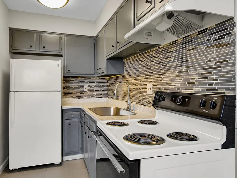 Red Rock Terrace — Photo 12
