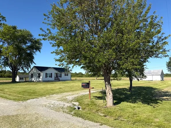 13998 Creek Rd, Ferrin, IL 62231