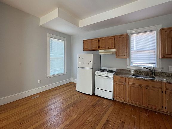 4th image of 7 Corbet St APT 2