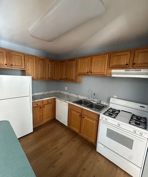 1101 W Porter Ave — Photo 3