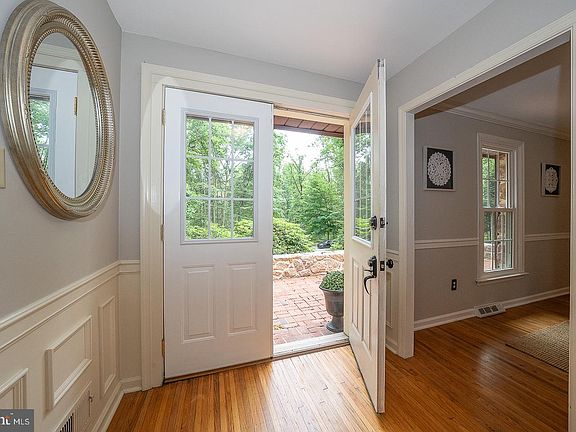 4th image of 512 Conestoga Rd