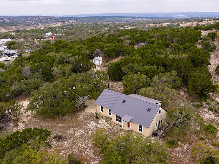 138 Hobson Ln — Photo 10