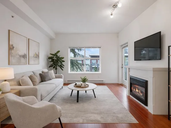 2488 Kelly Ave #403, Pt Coquitlam, BC V3C 1Y4