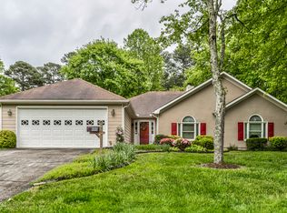 995 Old Spring Way, Sugar Hill, GA 30518