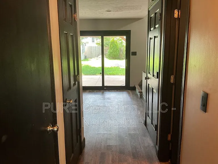 5018 S 163rd St — Photo 31
