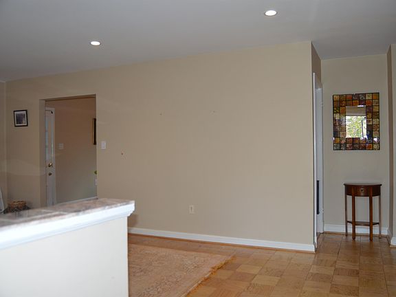2nd image of 3127 Creswell Dr