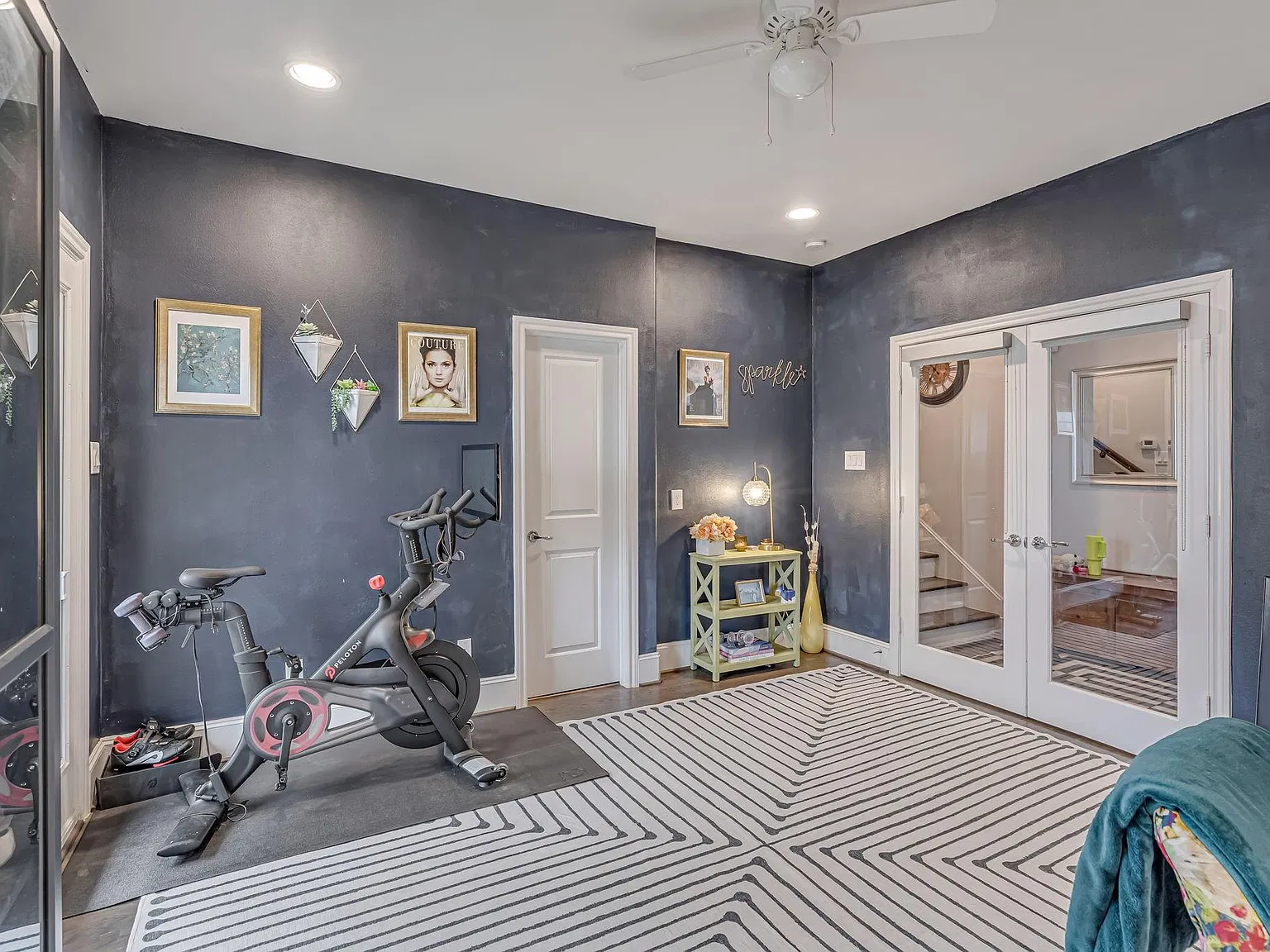 3 bed, 3.5 bath, 2154 sqft, $3,300 — Photo 4