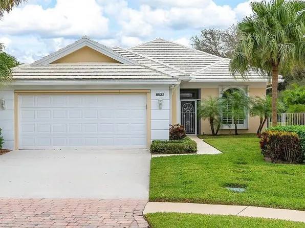8532 Doverbrook Drive, Palm Beach Gardens, FL 33410
