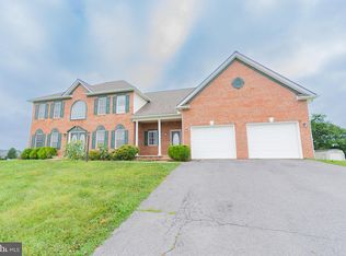 102 Norinton Dr, Hedgesville, WV 25427