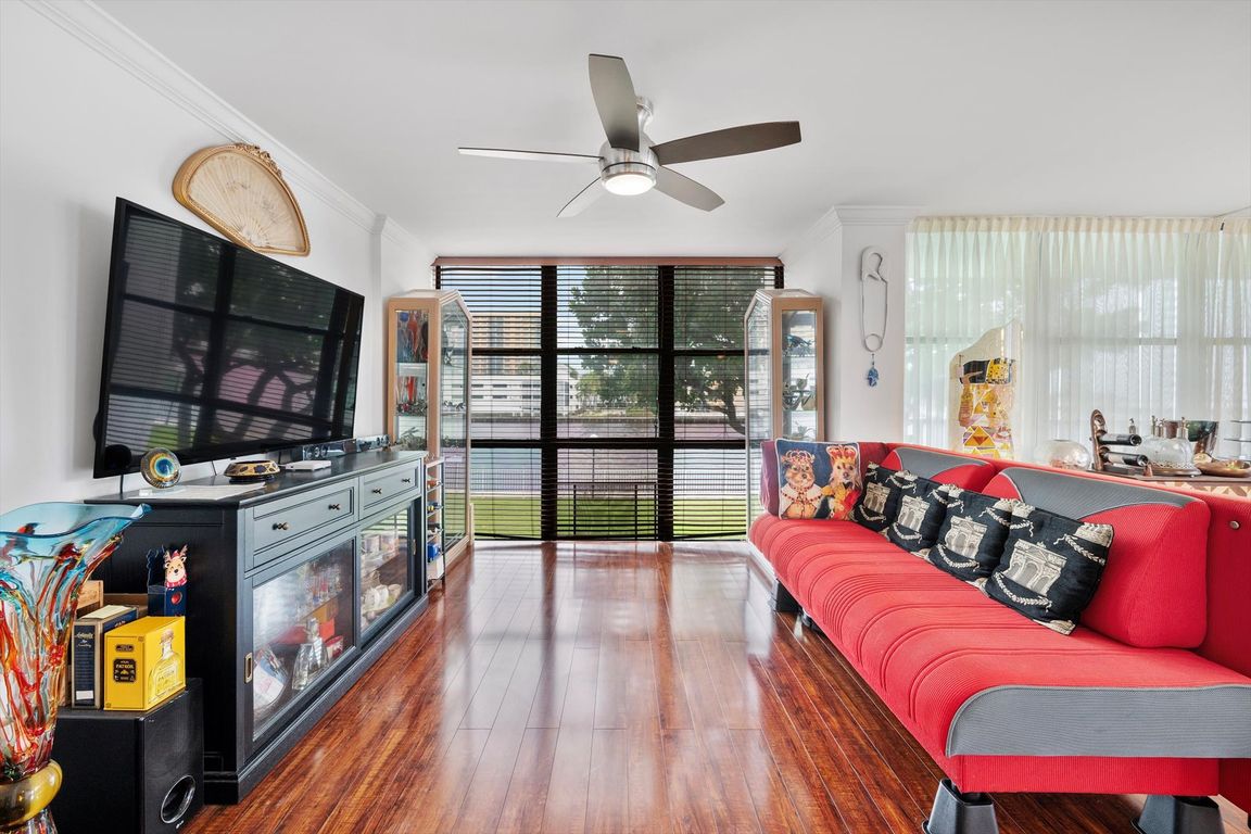 next background image