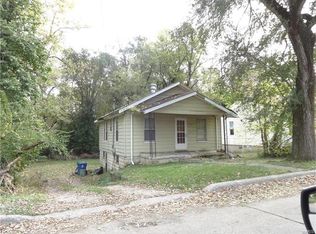 1821 Woodland Ave, Alton, IL 62002