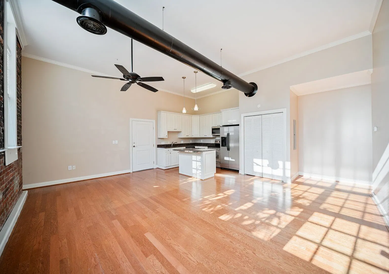 Charming 2-bedroom Condo- Old Shandon — Photo 4
