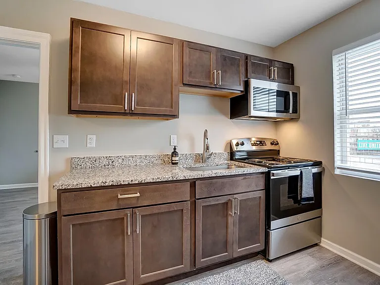 334 Helen St #7 — Photo 6