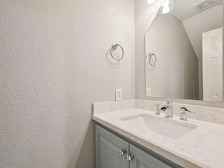16022 Diamond Rock Dr — Photo 39