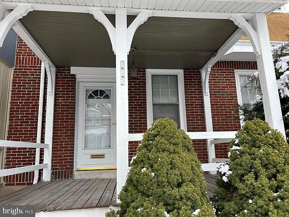 3rd image of 203 Nassau Pl