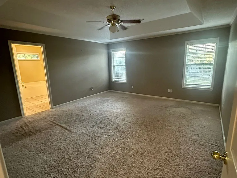 306 Tanner Dr — Photo 4