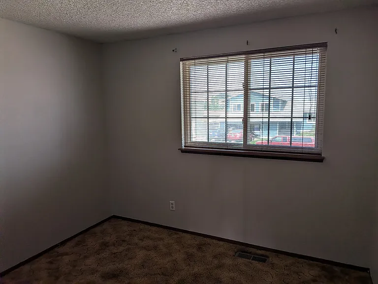 8015 W Hood Ave — Photo 12