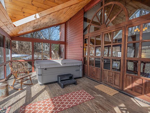 4th image of 148 Chamberlain Mills Road