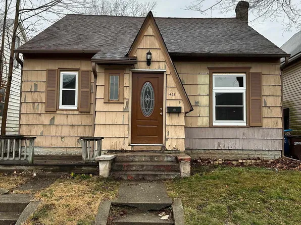 1422 E Broadway St, Logansport, IN 46947