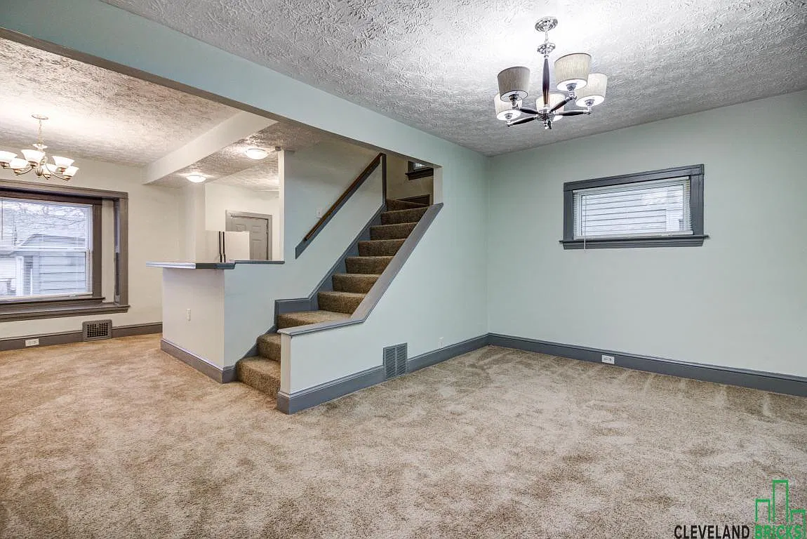2 bed, 1.5 bath, 1190 sqft, $1,500 — Photo 2
