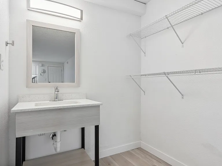 Cascade Ridge Apartments — Photo 8