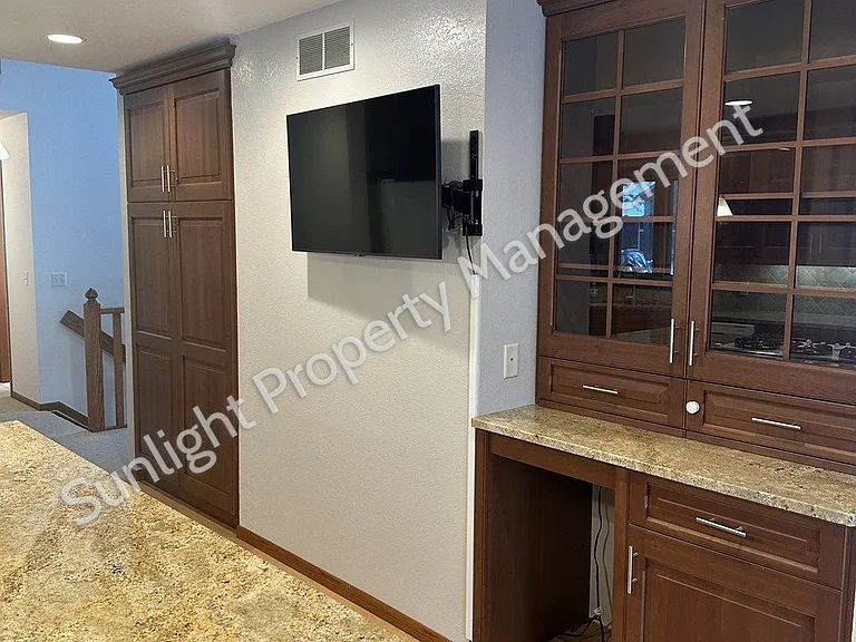 2940 Rimrock Rd #2 — Photo 8