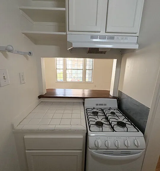 639 S Cochran Ave #201 — Photo 6