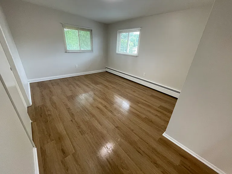 8952 White Oak Ave #4 — Photo 8