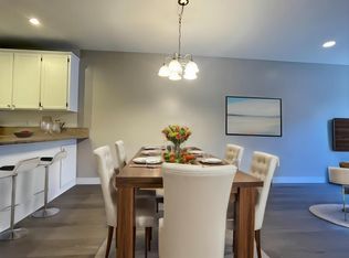 14554 Hartland St, Van Nuys, CA 91405