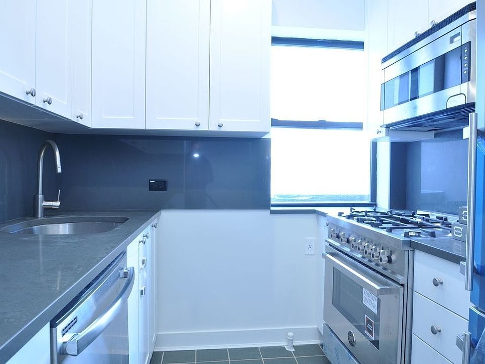 1st image of 121 Madison Ave Ph D